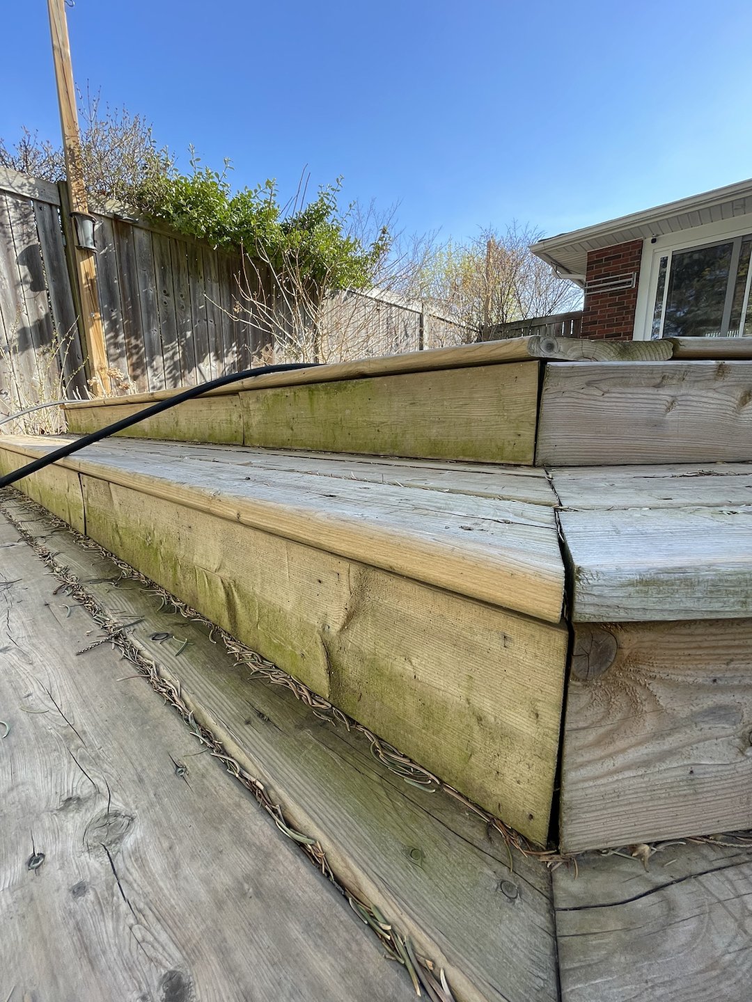 Deck Cleaning Performed in Simcoe Ontario 